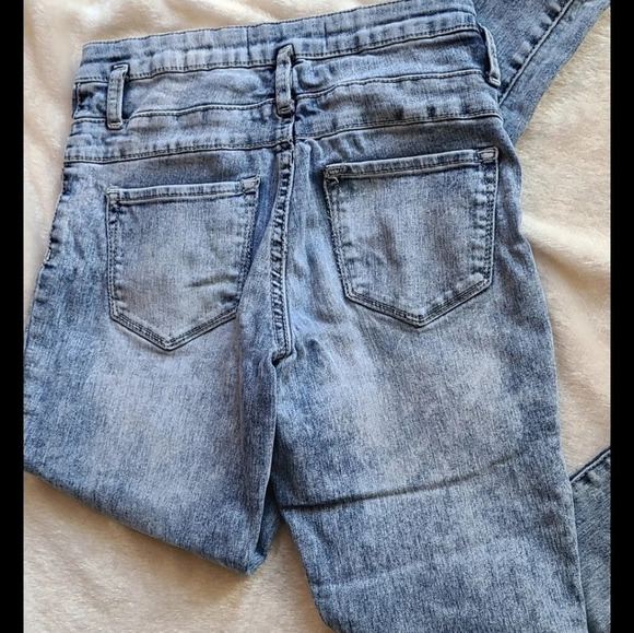 Acid  Wash Skinny High Rise jeans - Picture 6 of 8